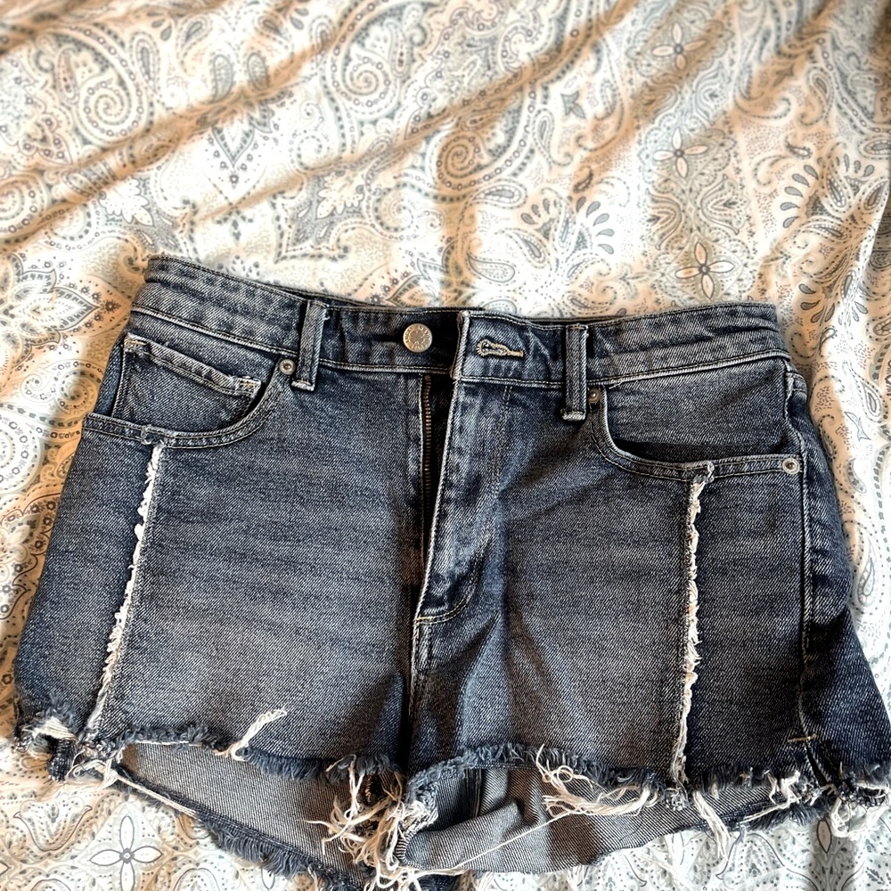 LUCKY BRAND - High Rise Shortie with Detailing